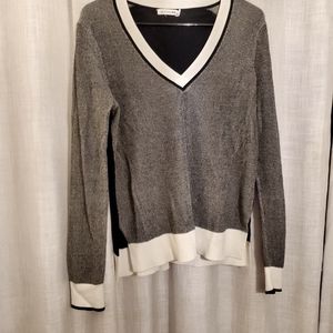 V-neck sweater. Rag & Bone. Size L